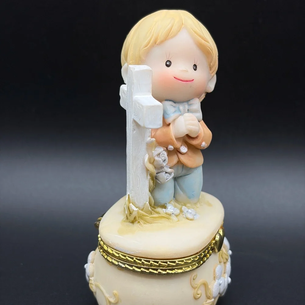 ***NOT AVAILABLE*** Precious Moments Little Boy With Cross Trinket Box - Picture 1 of 12